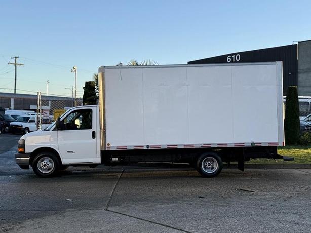 2015 GMC Savana G4500 16-Foot Duramax Diesel Cube Van with Rear Shelving image 6