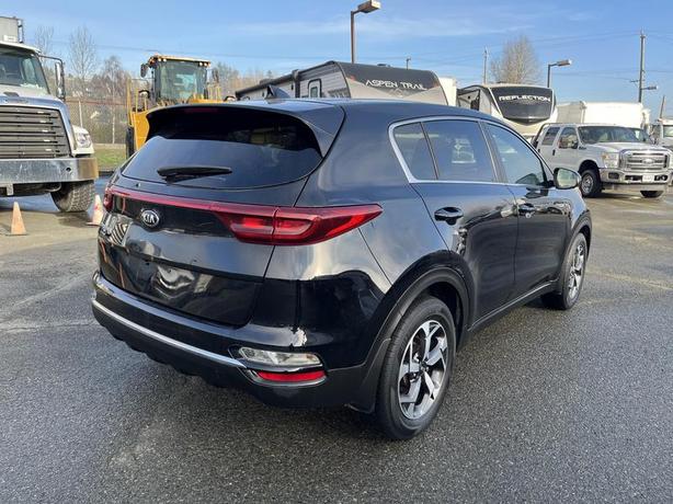 2020 Kia Sportage LX FWD image 5