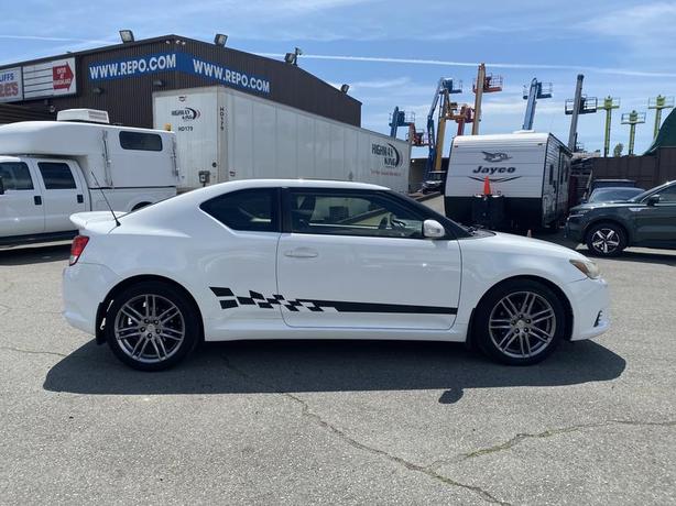 2013 Scion TC Sports Coupe 6-Spd AT image 6