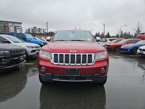 2012 Jeep Grand Cherokee Overland 4x4 | Panoramic Sunroof! image 2