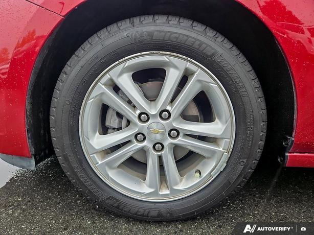 2017 Chevrolet Cruze LT | Remote Start | Heated Seats! clearance image 6