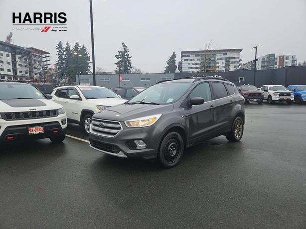 2017 Ford Escape SE | Heated Seats | Backup Camera! image 1