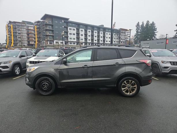 2017 Ford Escape SE | Heated Seats | Backup Camera! image 3