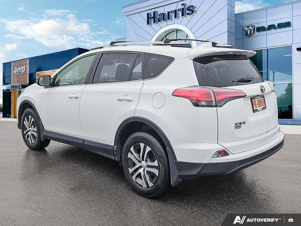 2018 Toyota RAV4 LE | No Reported Accidents! image 4