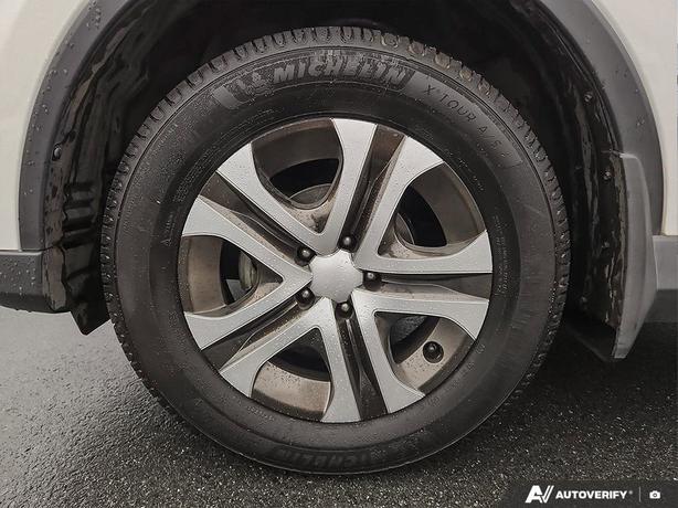 2018 Toyota RAV4 LE | No Reported Accidents! image 6