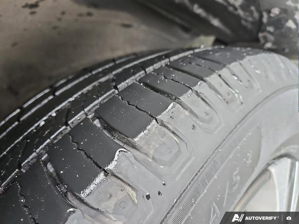 2018 Toyota RAV4 LE | No Reported Accidents! image 7