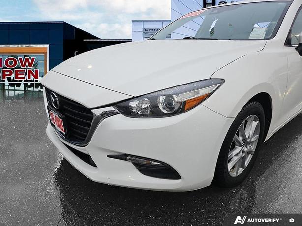 2017 Mazda3 GS | Backup Camera | Heated Seats! image 8