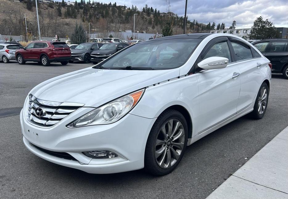 2013 Hyundai Sonata Limited Navi AUTO, KEYLESS ENTRY, SUNROOF, GREY INTERIOR, FM display photo
