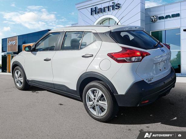2020 Nissan Kicks S FWD Sport Utility | Back-Up Camera | One Owner! image 4