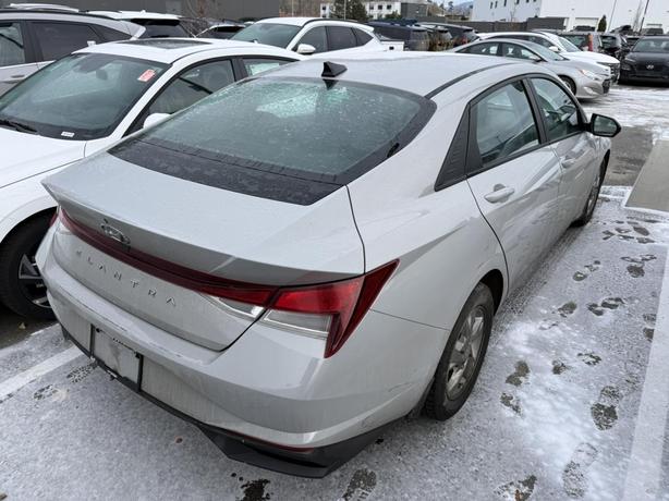 2021 Hyundai Elantra Essential BACKUP CAMERA! FORWARD COLLISION! LANE KEEP ASSIS image 3