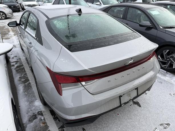 2021 Hyundai Elantra Essential BACKUP CAMERA! FORWARD COLLISION! LANE KEEP ASSIS image 4