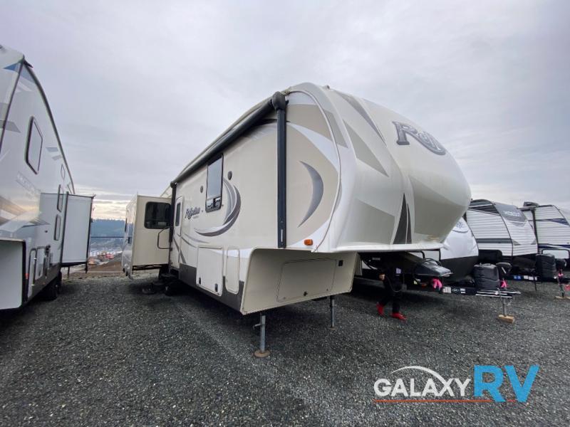 Used 2015 Grand Design Reflection 337RLS display photo