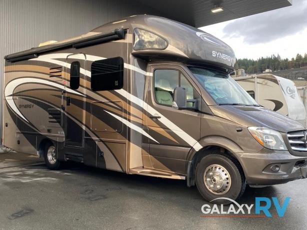 Used 2019 Thor Motor Coach Synergy 24SK image 1
