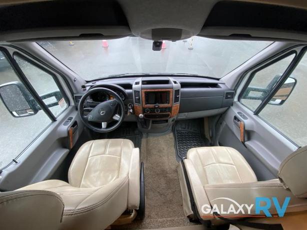 Used 2019 Thor Motor Coach Synergy 24SK image 7