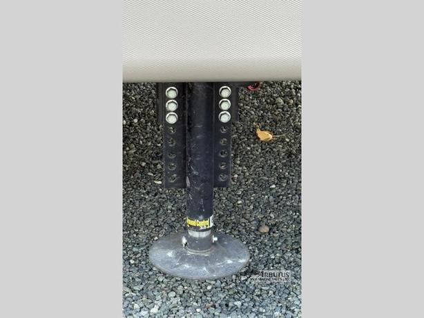 Used 2023 Forest River RV Wildwood Heritage Glen 356QB image 8