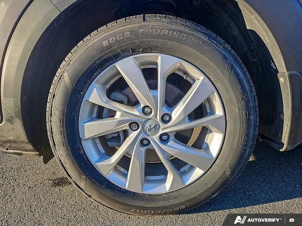 2020 Hyundai Tucson Preferred | Heated Seats | No Accidents! image 6