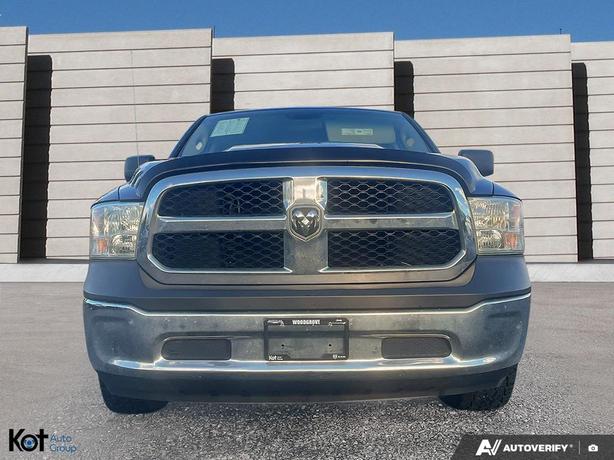 2018 RAM 1500 ST 4x4 Crew Cab 6'4" Box *Ltd Avail* FULLY INSPECTED! V8! 6-SPEAKE image 2