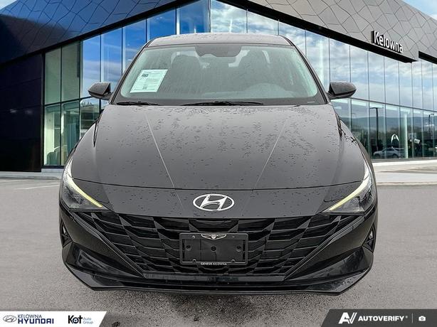 2022 Hyundai Elantra Essential ! NO ACCIDENT! BACKUP CAMERA! GREAT ON GAS! image 2