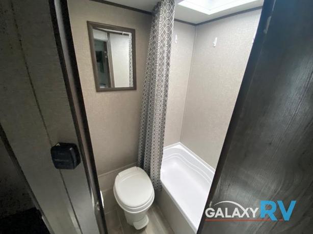 Used 2021 Jayco Baja 195RB image 8