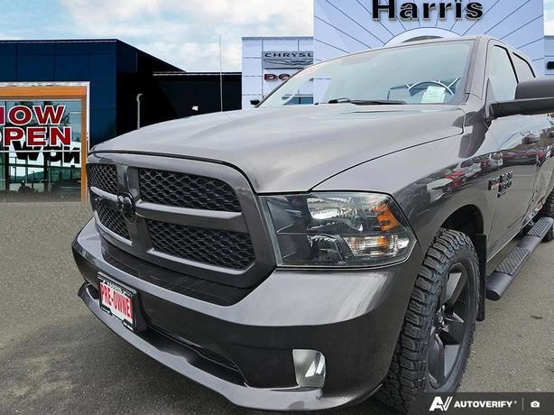 2019 RAM 1500 Classic Express 4x4 Crew Cab 5'7 Box | One Owner! image 8
