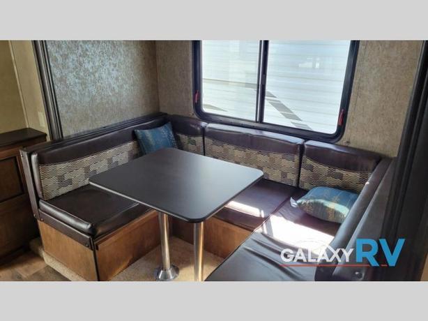 Used 2017 Forest River RV Wildwood 201BHXL image 8