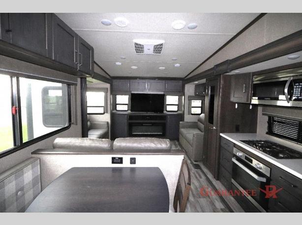 Used 2022 Grand Design Reflection 340RDS image 7
