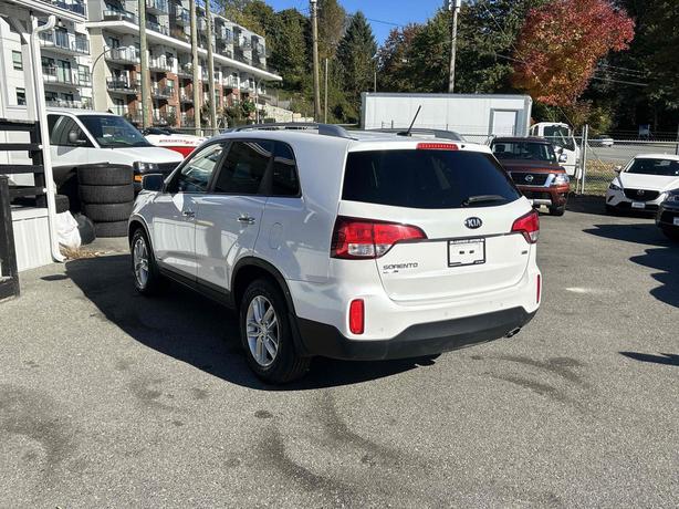 2014 KIA Sorento image 6