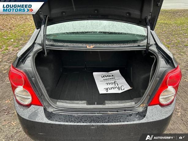 2015 Chevrolet Sonic image 8