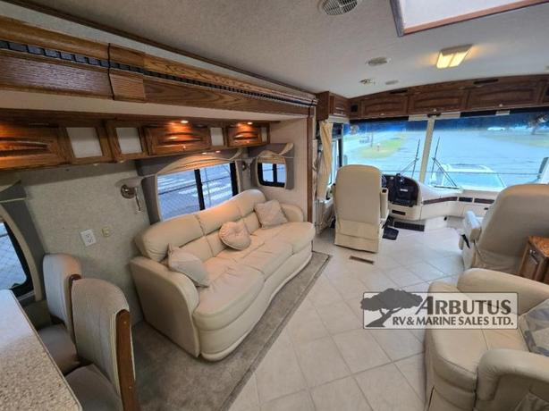 Used 2003 Triple E Empress A3902FB image 7