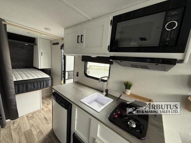 Used 2021 Keystone RV Hideout Single Axle 177RD image 7