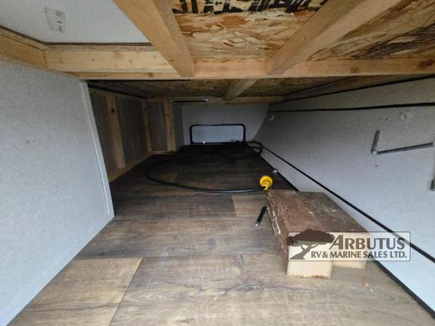 Used 2017 Forest River RV Wildwood 27DBK image 8