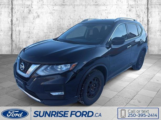 2017 Nissan Rogue SV - SLEEK DESIGN, SMOOTH RIDE, AND IMPRESSIVE FUEL ECONOMY image 3