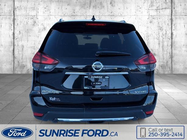 2017 Nissan Rogue SV - SLEEK DESIGN, SMOOTH RIDE, AND IMPRESSIVE FUEL ECONOMY image 6