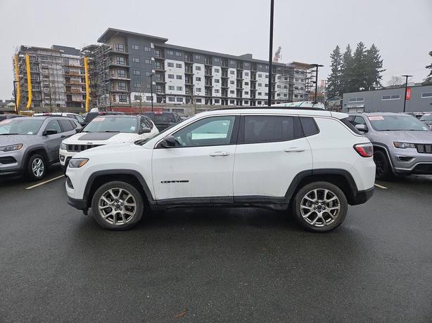 2025 Jeep Compass North | Remote Start | Heated Seats! image 3