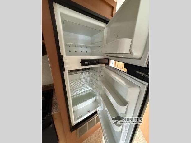 Used 2010 Gulf Stream RV Streamlite 23SLB image 6