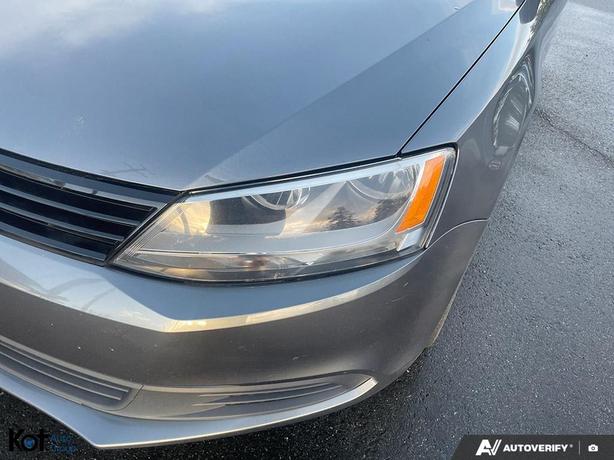 2014 Volkswagen Jetta 4dr 2.0L Man Trendline NO ACCIDENTS! FULLY INSPECTED! GOOD image 8