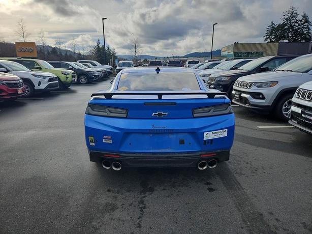 2018 Chevrolet Camaro 2SS | Heated and Cooled Seats! image 5