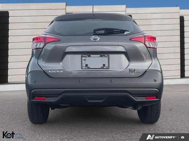 2020 Nissan Kicks S FWD GREAT ON GAS! NO ACCIDENTS! NISSAN AUDIO SYSTEM WITH TOU image 5