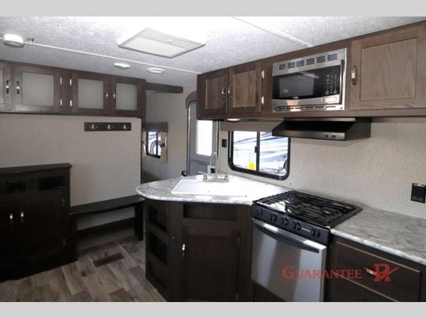 Used 2018 Keystone RV Springdale 240BH image 6