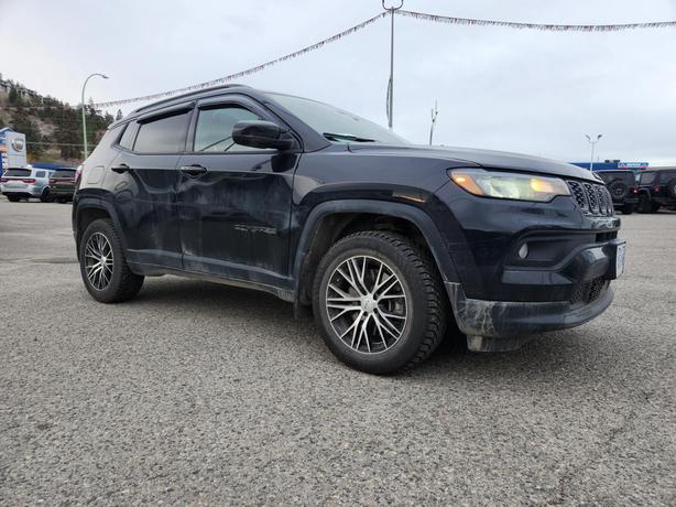 2025 Jeep Compass Altitude | Panoramic Sunroof | Alpine Speaker System | Power L image 2