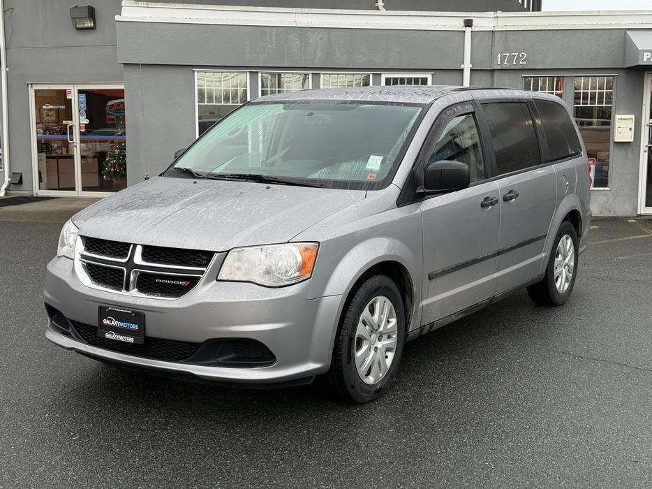 2017 Dodge Grand Caravan FWD- BC Local, Leather Shift Knob & Dual Zone A/C display photo