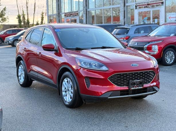 2020 Ford Escape SE - Power Driver's Seat, Heated Seats, BlueTooth image 3