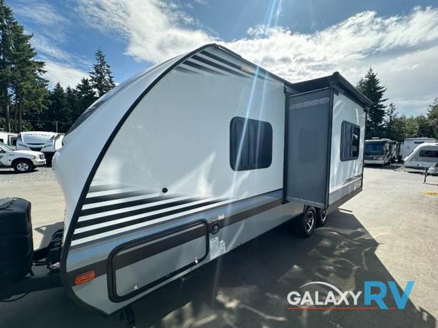 Used 2017 Forest River RV Surveyor 201RBS image 4