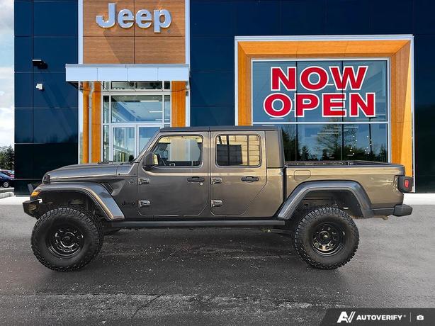 2022 Jeep Gladiator Sport S 4x4 | Heated Seats | Remote Start! image 3