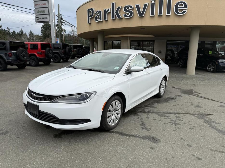 2017 Chrysler 200 LX display photo