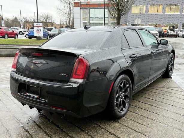 2021 Chrysler 300 S - Parking Sensors, Leather, Heated Seats image 7