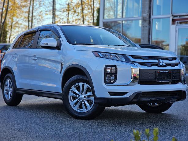 2023 Mitsubishi RVR SE - Apple Carplay, Android Auto, Heated Seats image 3