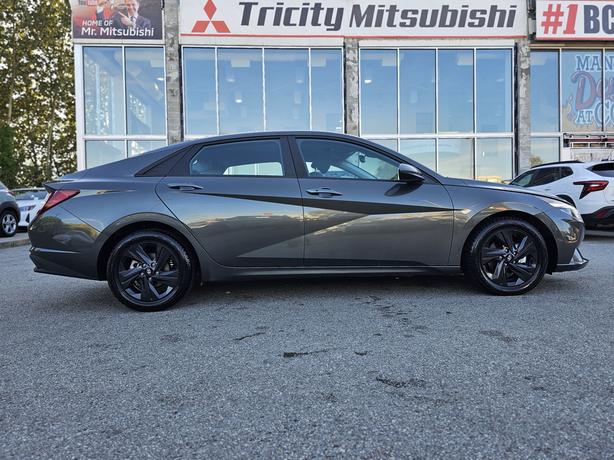 2023 Hyundai Elantra Preferred - No Accidents, Heated Steering Wheel image 4