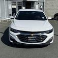 2020 Chevrolet Malibu LT -17" Aluminum Wheels & Power Driver Seat thumbnail image 3