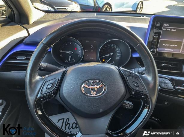 2021 Toyota C-HR Xle Premium BLUETOOTH APPLE CARPLAY! HEATED SEATS! image 7